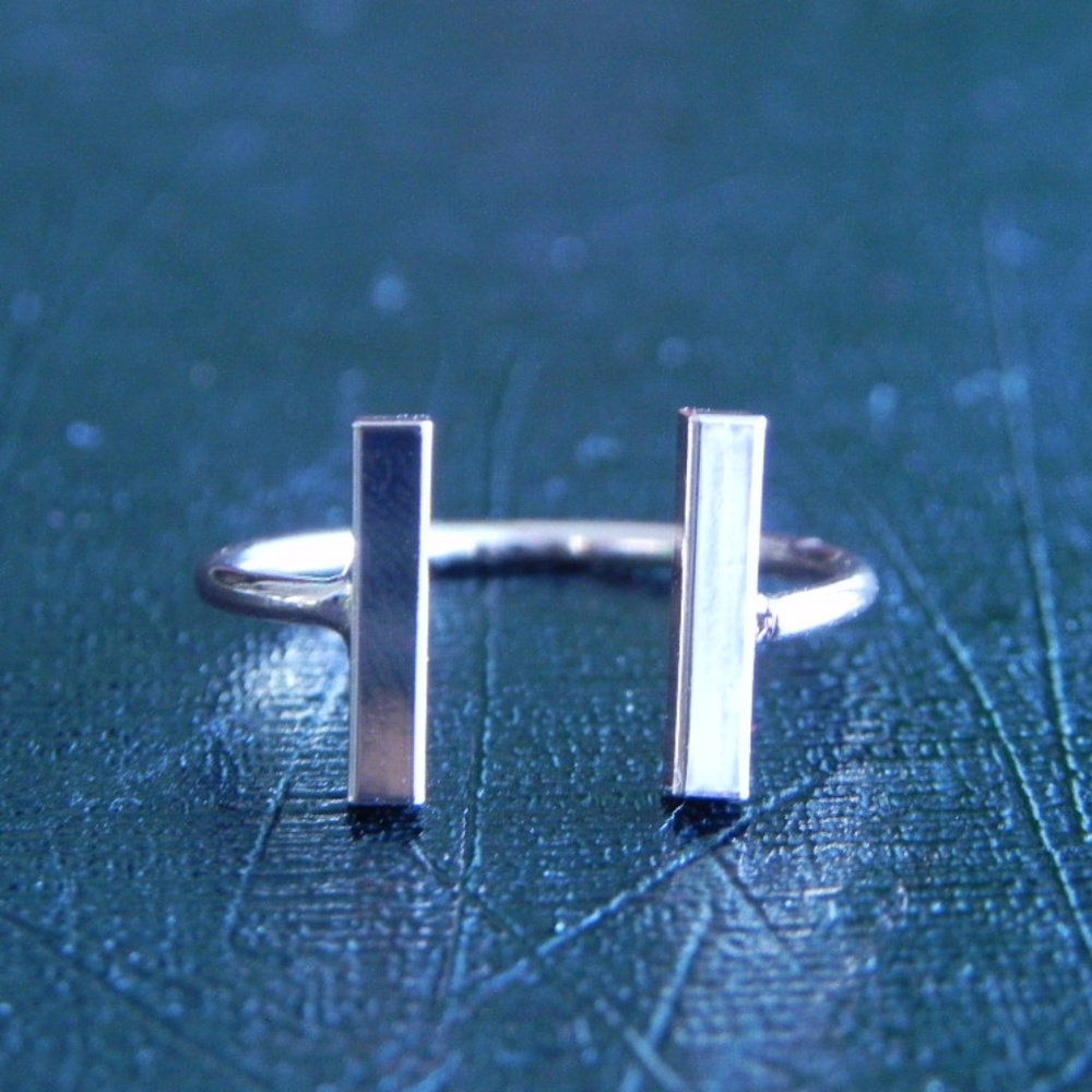 T Wire Ring Size 7 (US)